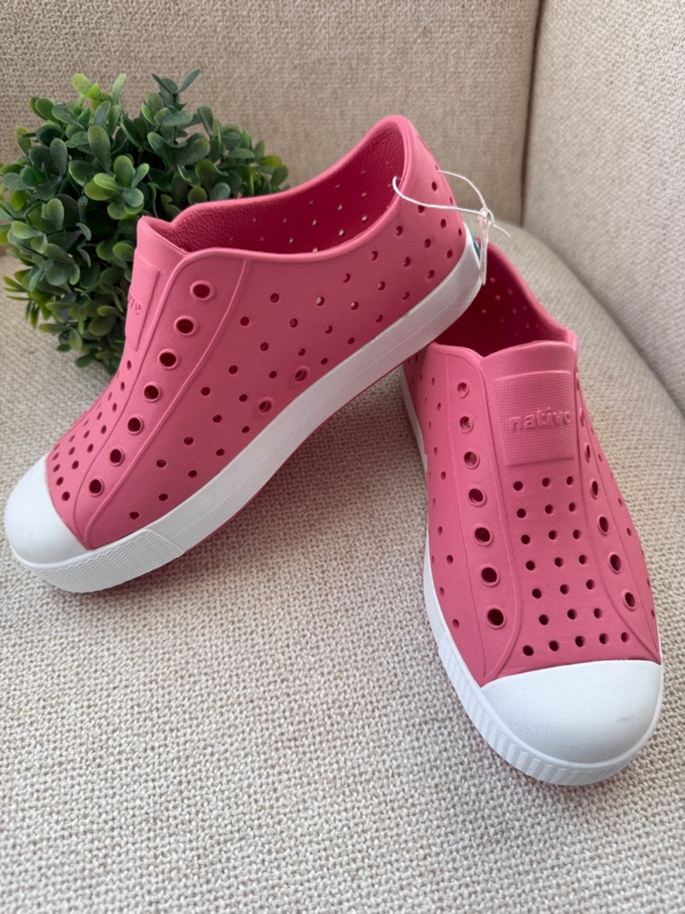 Native Pink Water Shoes with White Soles (Kids)